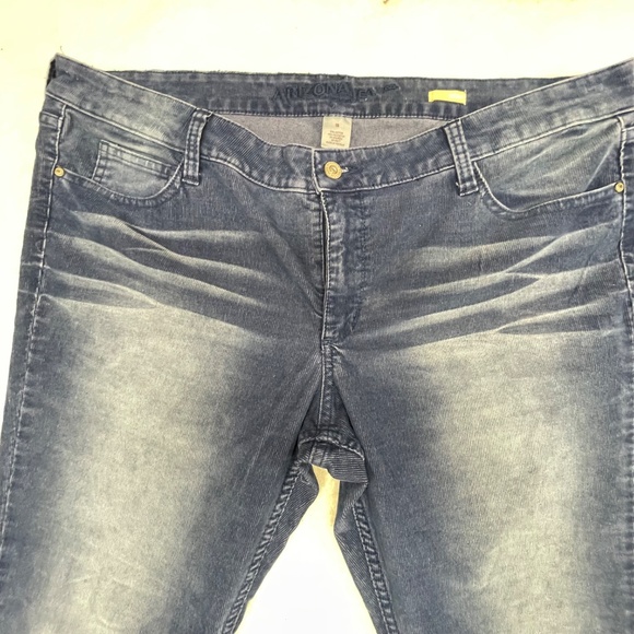 Skinny “Arizona Jeans Co.” Size 19 Blue Jeans - Picture 5 of 16